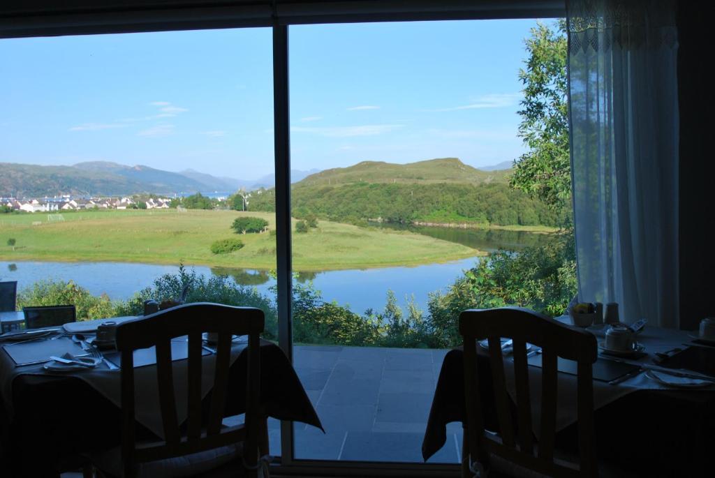 Hôtel Blairdhu House à Kyleakin Extérieur photo
